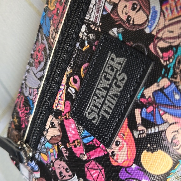 NWT Stranger Things Chibi Characters Tech Wallet - Picture 6 of 10